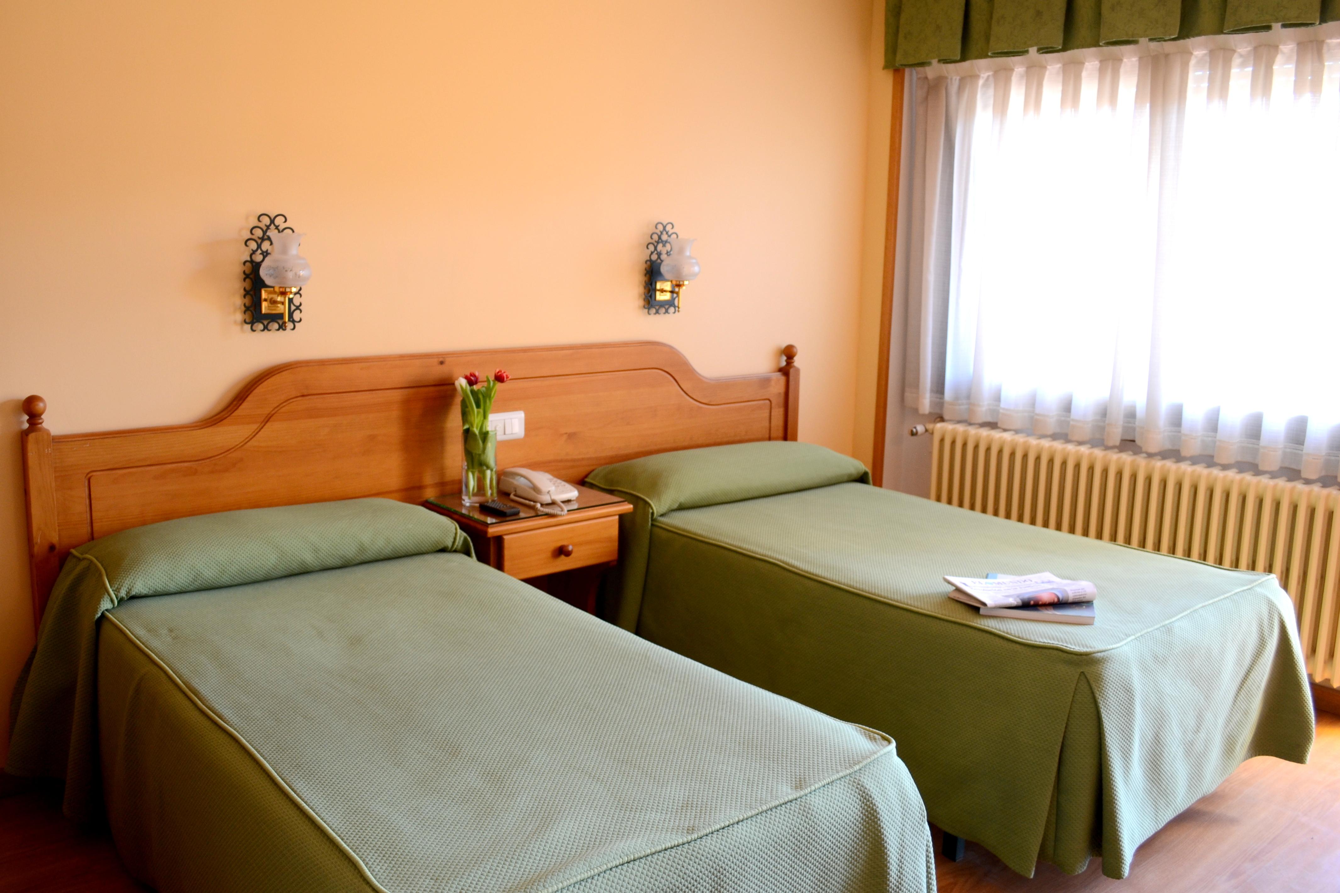 Hotel Mi Casa Sabiñánigo Esterno foto