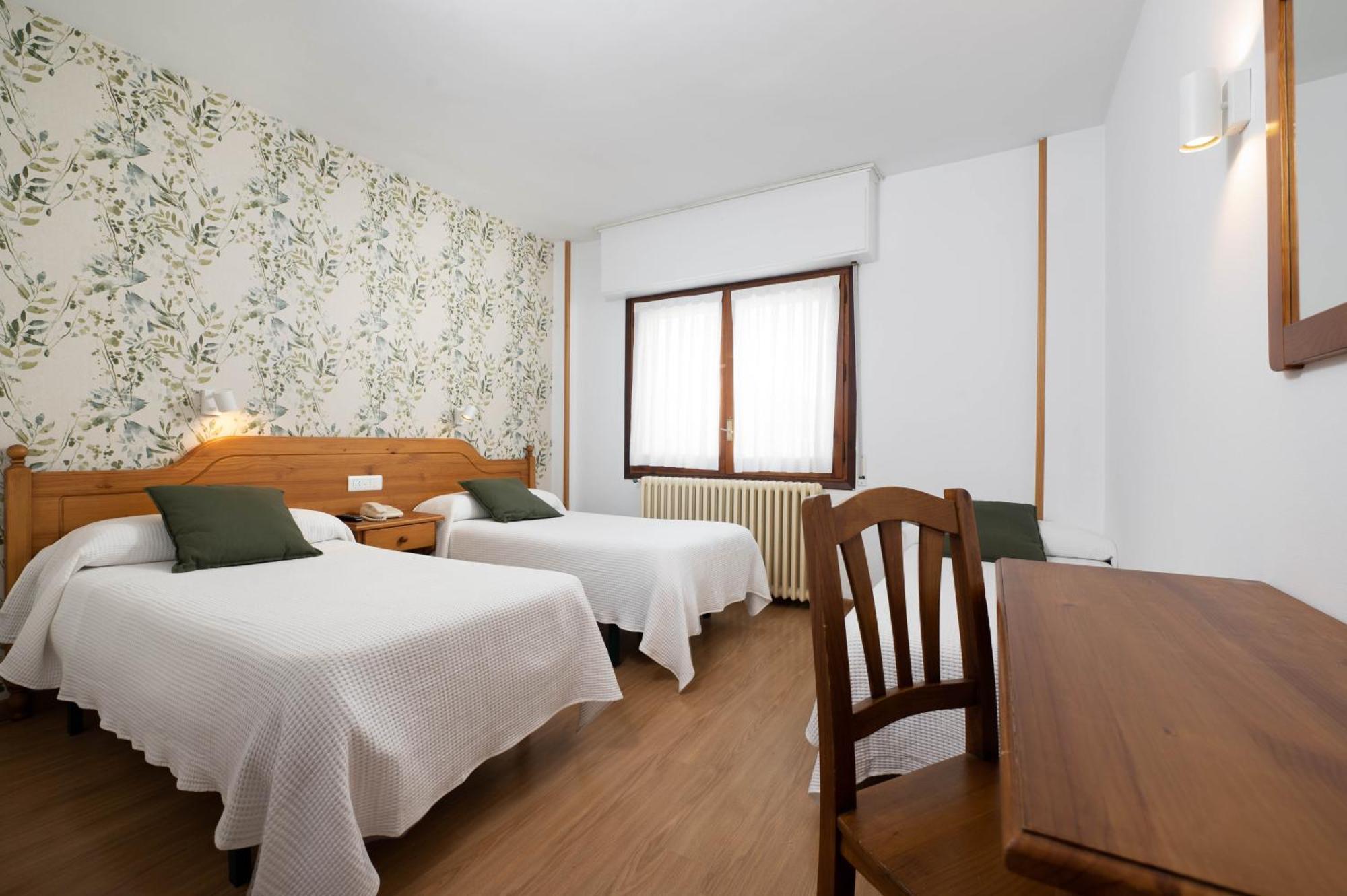 Hotel Mi Casa Sabiñánigo Esterno foto